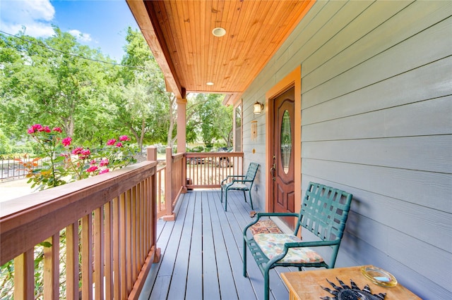 120 Rebecca St, Houston, TX 77022 - deck with covered porch
