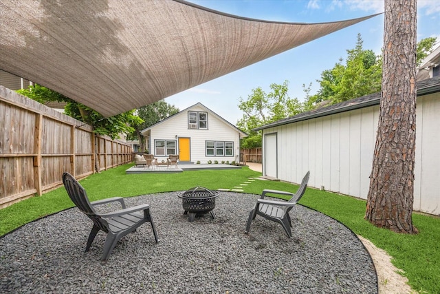 1411 Tulane St, Houston, TX 77008 - view of yard with an outdoor fire pit and a patio