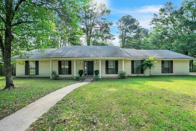 4308 Red Oak Dr, Nacogdoches, TX 75965 - single story home featuring brick siding and a front yard