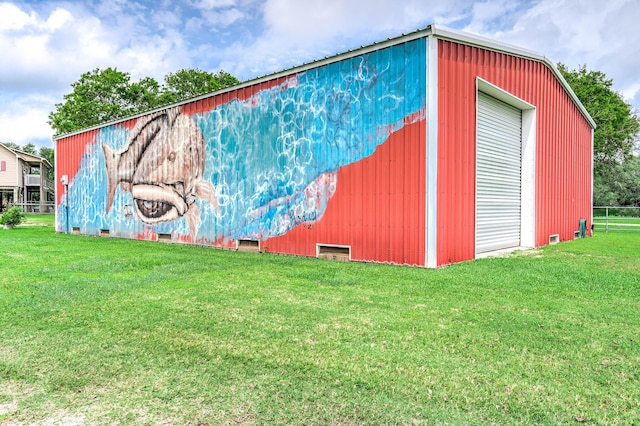 view of outdoor structure featuring an outdoor structure