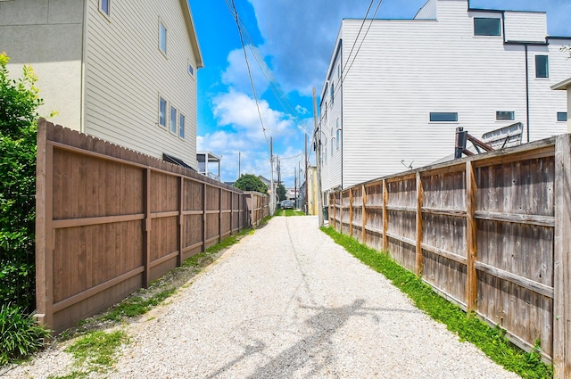 4709 Gibson St, Houston, TX 77007 - view of dirt / gravel road