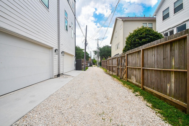 4709 Gibson St, Houston, TX 77007 - view of dirt / gravel road