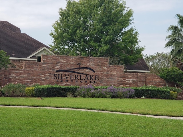 3326 Spring Landing Ln, Pearland, TX 77584 - photo 2