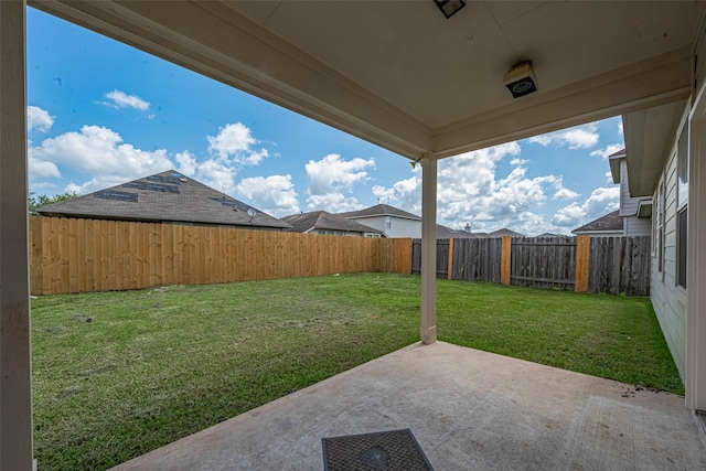 3603 Canvasback Ln, Houston, TX 77047 - view of yard featuring a patio area