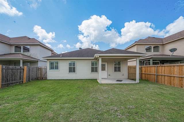 3603 Canvasback Ln, Houston, TX 77047 - rear view of property with a patio area