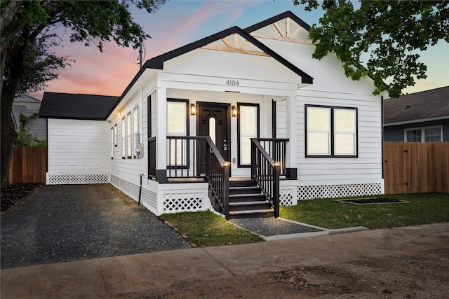 4104 Engelke St, Houston, TX 77003 - view of front facade with fence and crawl space
