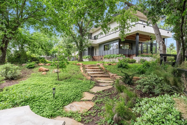 1900 W 14th St, Houston, TX 77008 - view of yard