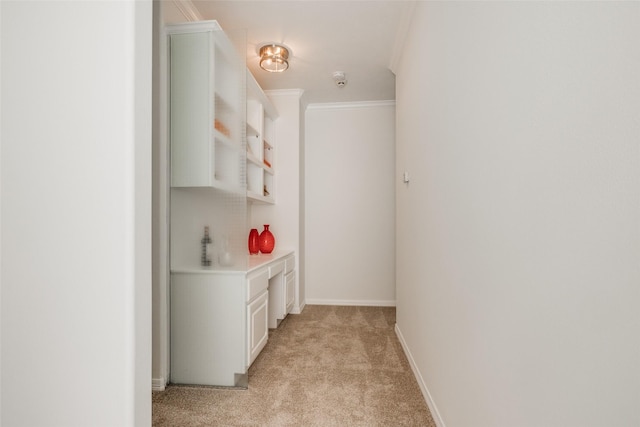 2827 Briarhurst Park, Houston, TX 77057 - interior space featuring light carpet, baseboards, and ornamental molding