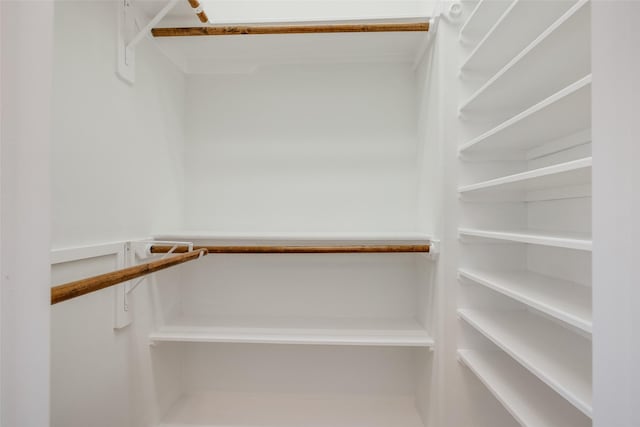2827 Briarhurst Park, Houston, TX 77057 - view of walk in closet