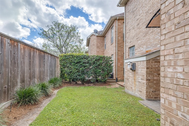 2827 Briarhurst Park, Houston, TX 77057 - view of yard with fence
