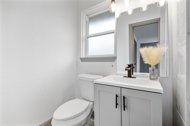 702 Pennington St, Houston, TX 77022 - half bath with toilet and vanity