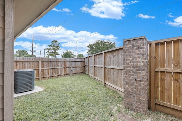 15010 Eagle Feather Ct, Houston, TX 77090 - view of yard with central air condition unit and fence private yard