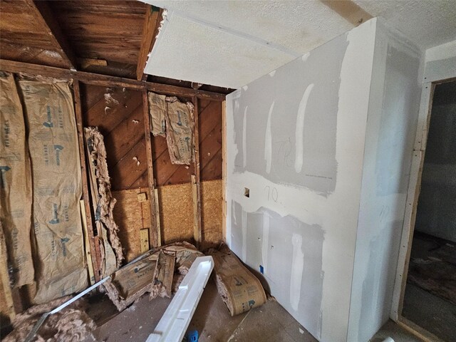 3229 Holman St Unit 4, Houston, TX 77004 - detailed view of a textured ceiling