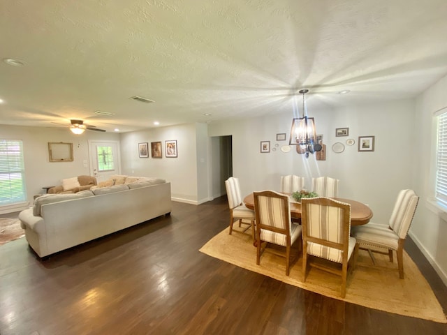 685 W 4th St, Groveton, TX 75845 - dining space featuring visible vents, dark wood-style flooring, baseboards, and recessed lighting