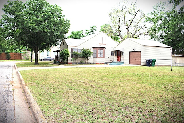 508 Texas St, Brenham, TX 77833 - view of front of property with a front yard, fence, and crawl space