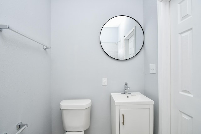 10322 Rancho Bernardo Ln, Sugar Land, TX 77498 - half bath with toilet and vanity