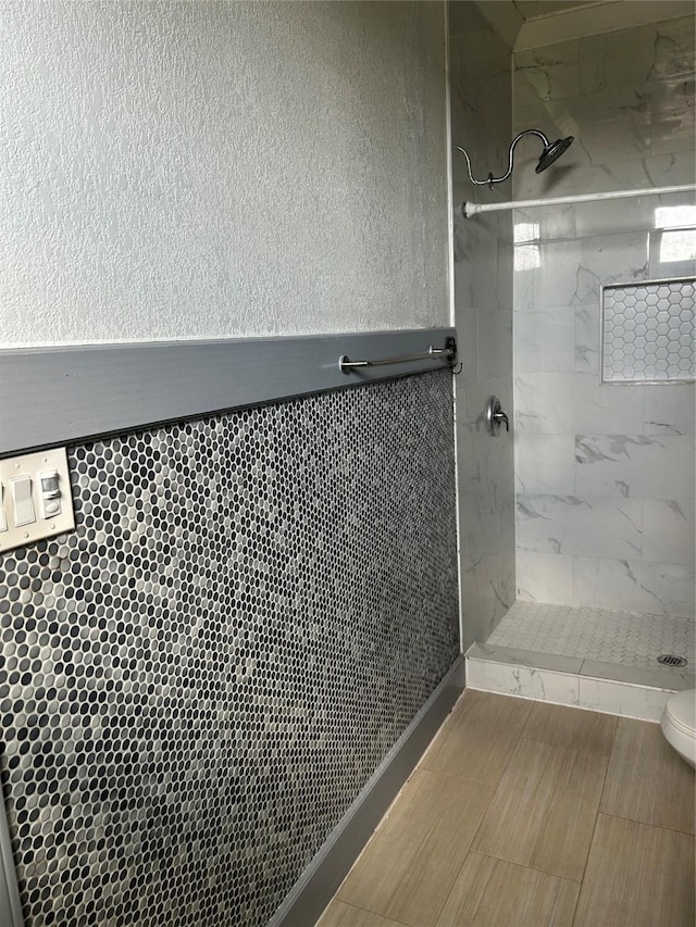 301 Rd 5232, Cleveland, TX 77327 - bathroom featuring a tile shower