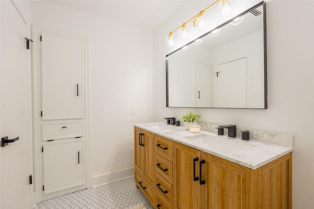 5502 Graystone Ln, Houston, TX 77069 - full bath with double vanity, baseboards, and a sink