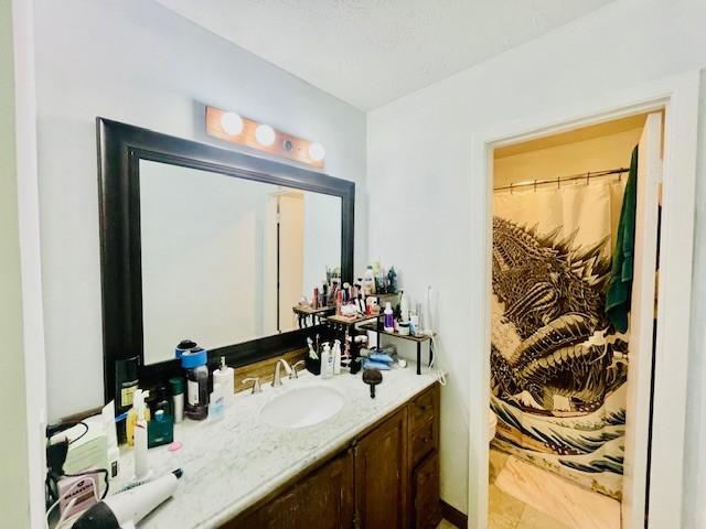 2122 Clemson Dr, Katy, TX 77493 - full bath with vanity