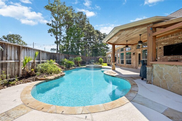 15306 Clearhaven Ct, Cypress, TX 77429 - view of pool with a ceiling fan, a pool with connected hot tub, a patio, and a fenced backyard