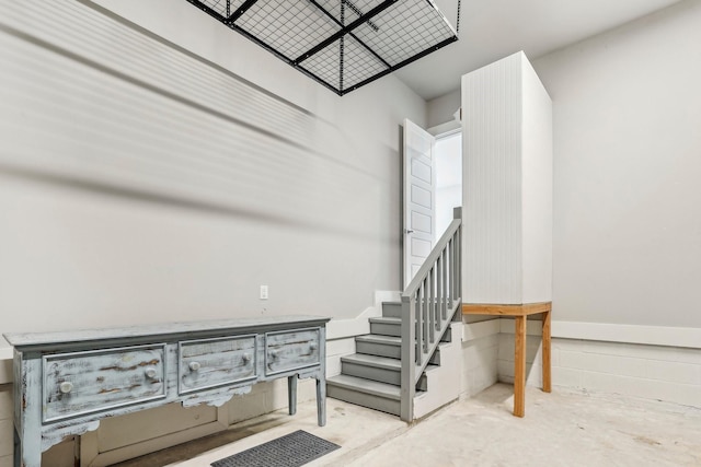 334 Yale Oaks Ln, Houston, TX 77091 - stairs featuring concrete flooring