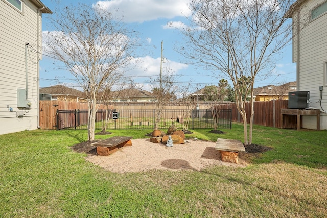 334 Yale Oaks Ln, Houston, TX 77091 - view of yard with central AC unit