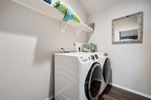 25388 Leather Leaf Ct, Montgomery, TX 77316 - laundry area featuring washing machine and clothes dryer, baseboards, laundry area, and dark wood-style floors