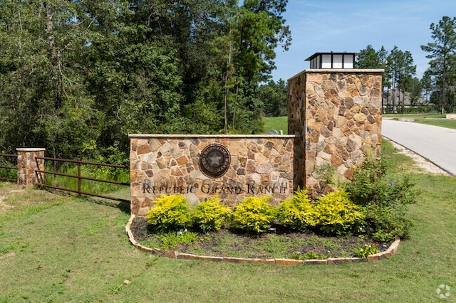 15229 Forest Grove Dr, Willis, TX 77378