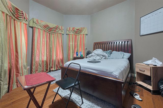 7611 Herndon Pl, Sugar Land, TX 77479 - bedroom with wood finished floors