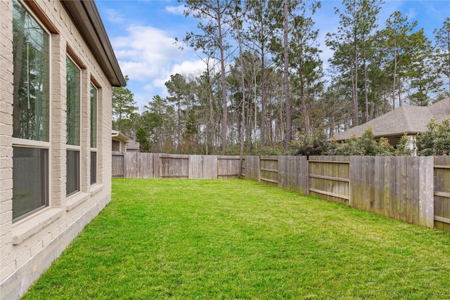 318 Mistletoe Ridge Ct, Montgomery, TX 77316 - view of yard featuring a fenced backyard
