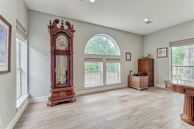 15050 Lake Paula Dr, Willis, TX 77318 - living area featuring light wood-style flooring, recessed lighting, and baseboards