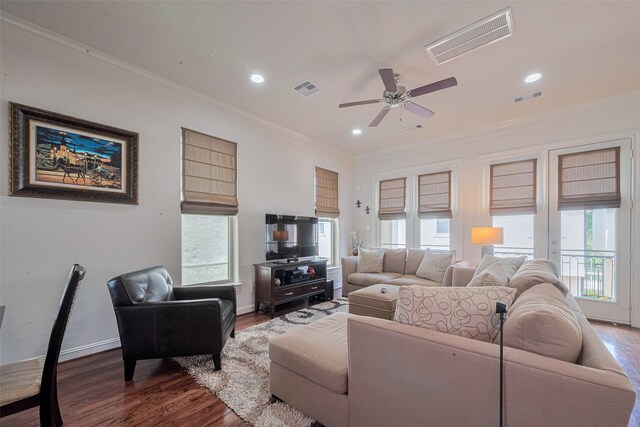 2303 Hadley St, Houston, TX 77003 - living room featuring crown molding, wood finished floors, ceiling fan, recessed lighting, and baseboards