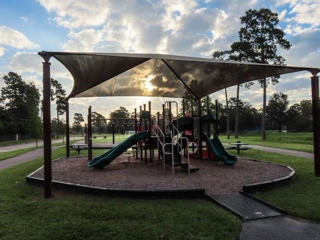 6615 Ampton Dr, Spring, TX 77379 - communal playground with a yard