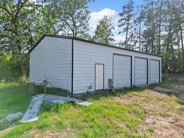 452 N Ghost Branch Rd, Trinity, TX 75862 - view of outdoor structure with an outbuilding