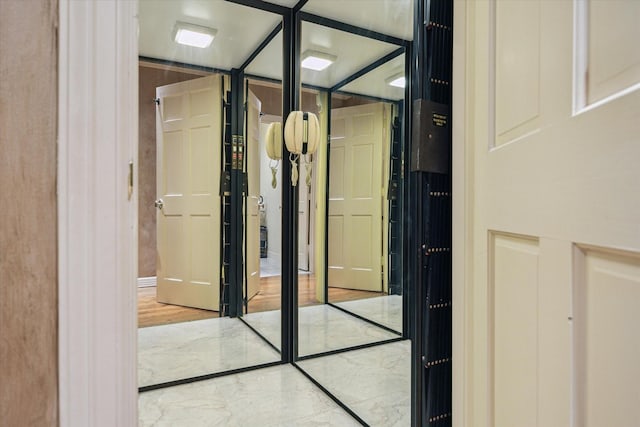 8722 Stable Crest Blvd, Houston, TX 77024 - view of hallway