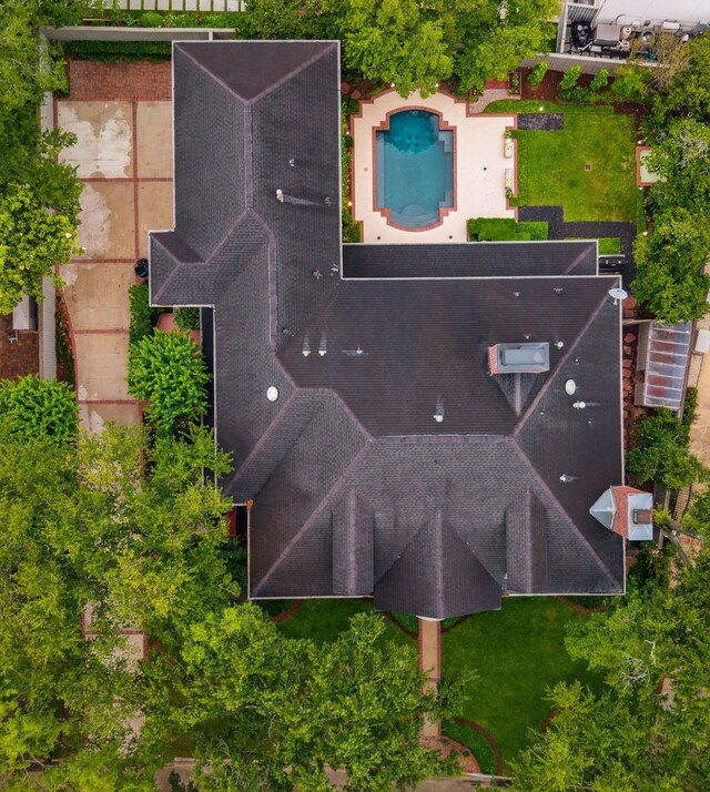 8722 Stable Crest Blvd, Houston, TX 77024 - aerial view of a pool