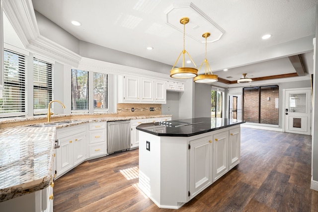 12414 Laneview Dr, Houston, TX 77070 - kitchen featuring a sink, a center island, white cabinets, and dishwasher