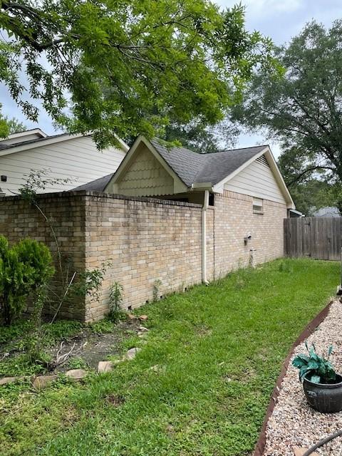 5306 Village Springs Dr, Houston, TX 77339 - photo 3