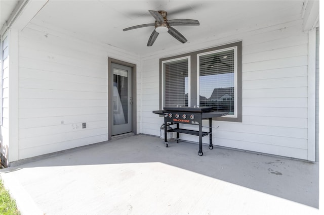 13938 Red River Dr, Baytown, TX 77523 - view of patio with ceiling fan