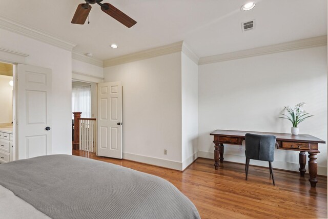 bedroom with crown molding, light wood-style flooring, recessed lighting, baseboards, and ceiling fan