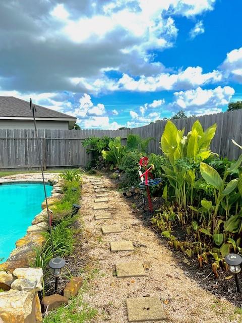 410 Scarlet Sage Dr, League City, TX 77573 - view of fenced backyard