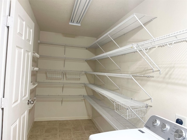 21618 Falvel Lake Dr, Spring, TX 77388 - pantry with washer / clothes dryer