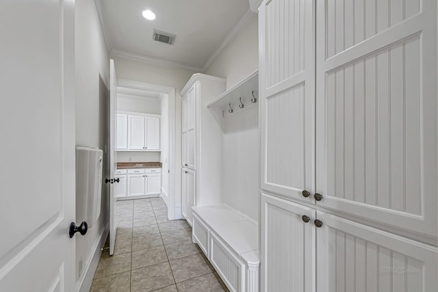 1006 Cross Hollow Ln, Katy, TX 77494 - mudroom with recessed lighting, visible vents, and crown molding