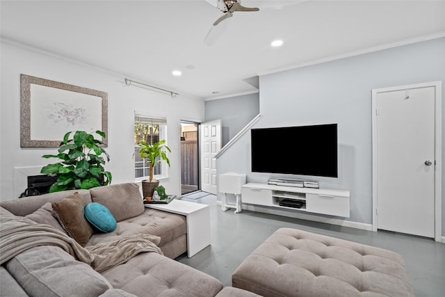 9850 Pagewood Ln Unit 1302, Houston, TX 77042 - living area with ornamental molding, recessed lighting, ceiling fan, and concrete floors