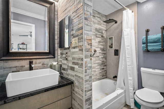 9850 Pagewood Ln Unit 1302, Houston, TX 77042 - bathroom with toilet, shower / tub combo, crown molding, and vanity