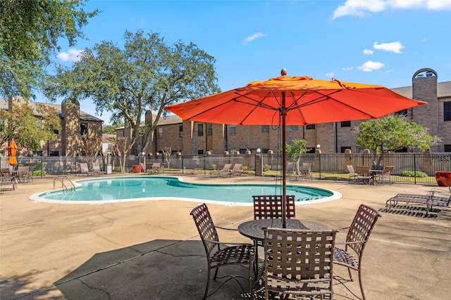 9850 Pagewood Ln Unit 1302, Houston, TX 77042 - pool with fence and a patio