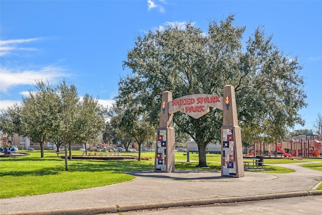 9850 Pagewood Ln Unit 1302, Houston, TX 77042 - surrounding community with playground community and a lawn