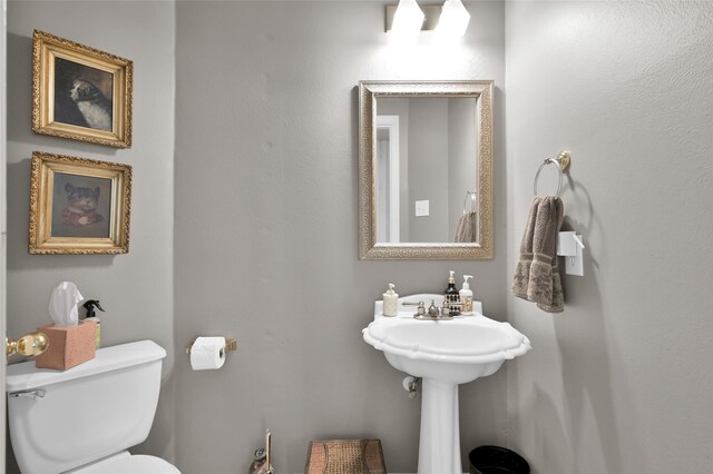 22 Almond Branch Pl, The Woodlands, TX 77382 - bathroom with toilet