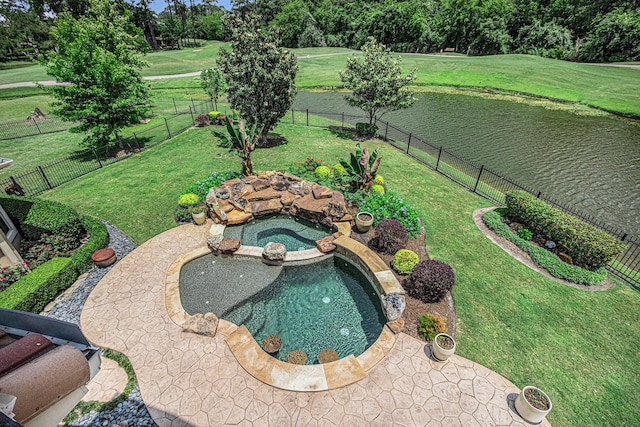 2802 Twin Fountains Dr, Houston, TX 77068 - view of yard featuring an in-ground hot tub and view of golf course
