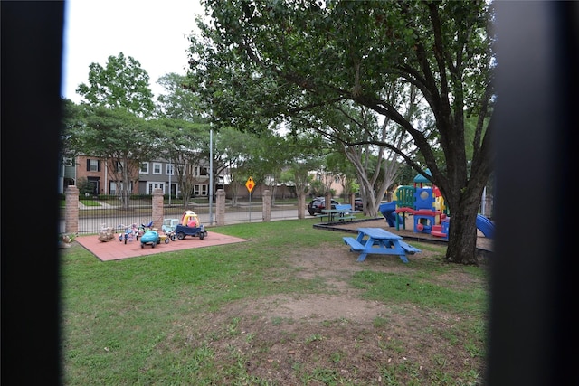 14459 Misty Meadow Ln, Houston, TX 77079 - view of yard with fence